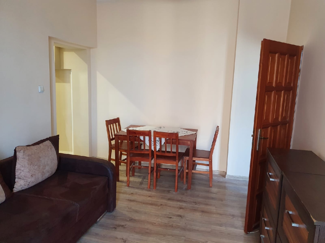 Do wynajęcia dwupokojowe mieszkanie, zadbane, 2 pietro, centrum